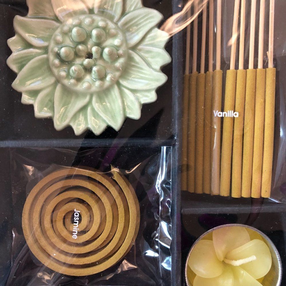Vanilla & Jasmine Incense & Candle Gift Set‎ - Picture 3 of 4